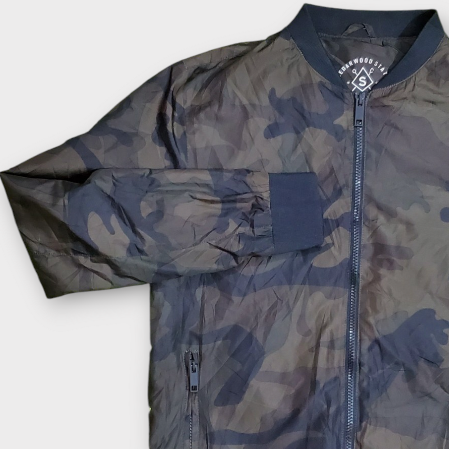 Cedarwood State Men's Green Camouflage Bomber Jacket