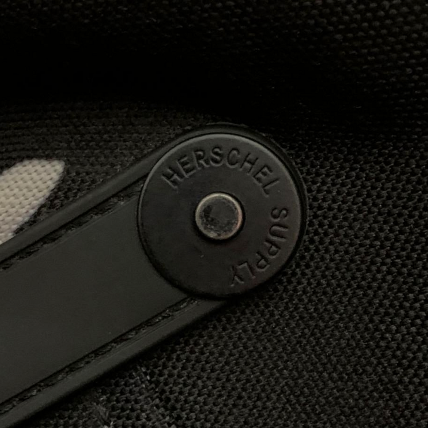 Herschel Supply Retreat Mid-Volume Urban Back Pack